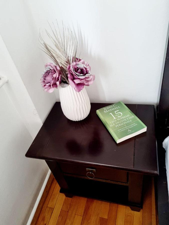 Clasic Apartment Nufarul Oradea Extérieur photo